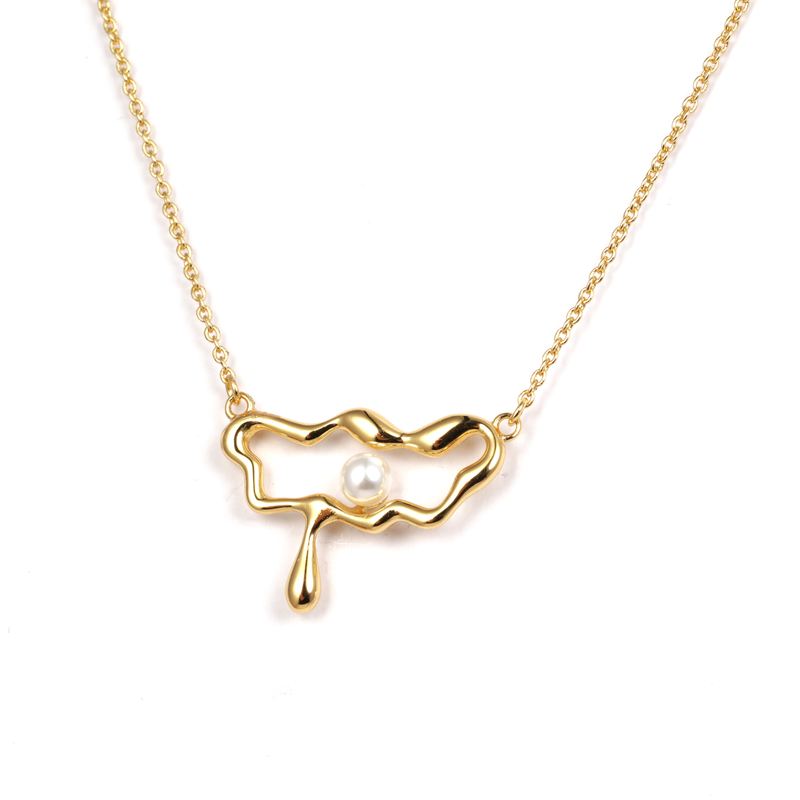 Pearl Pendant Necklace