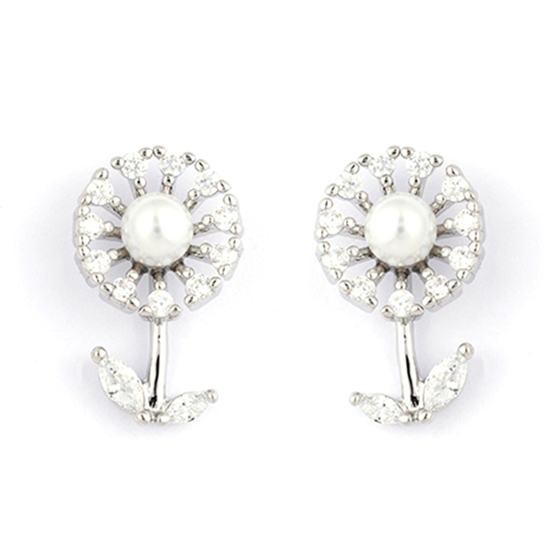 Daisy Studs Available $1.07-1.57