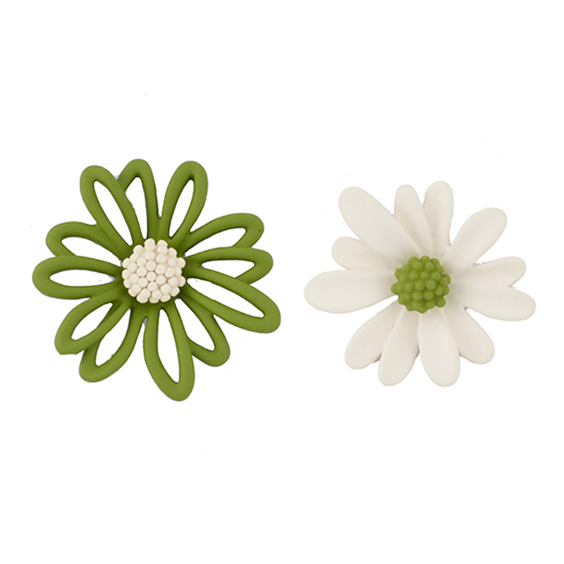 Fresh Daisy Earrings