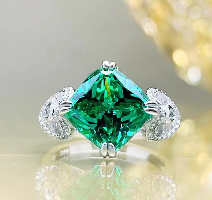 Fashion Green Gemstone Ring RTB067