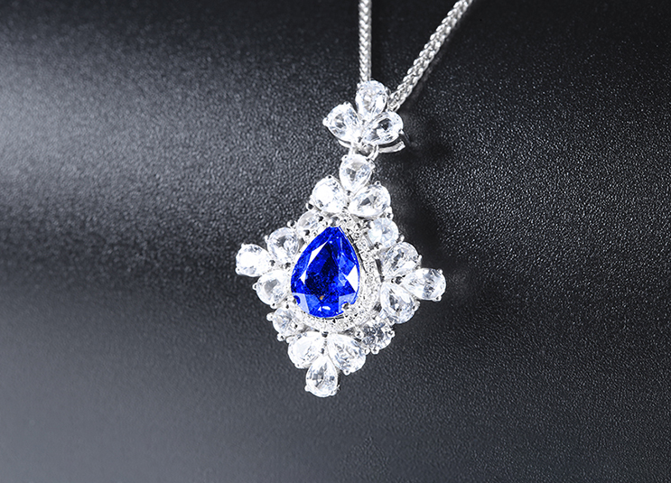 Blue Gemstone Pendant Necklace With Inset Drill NTB073