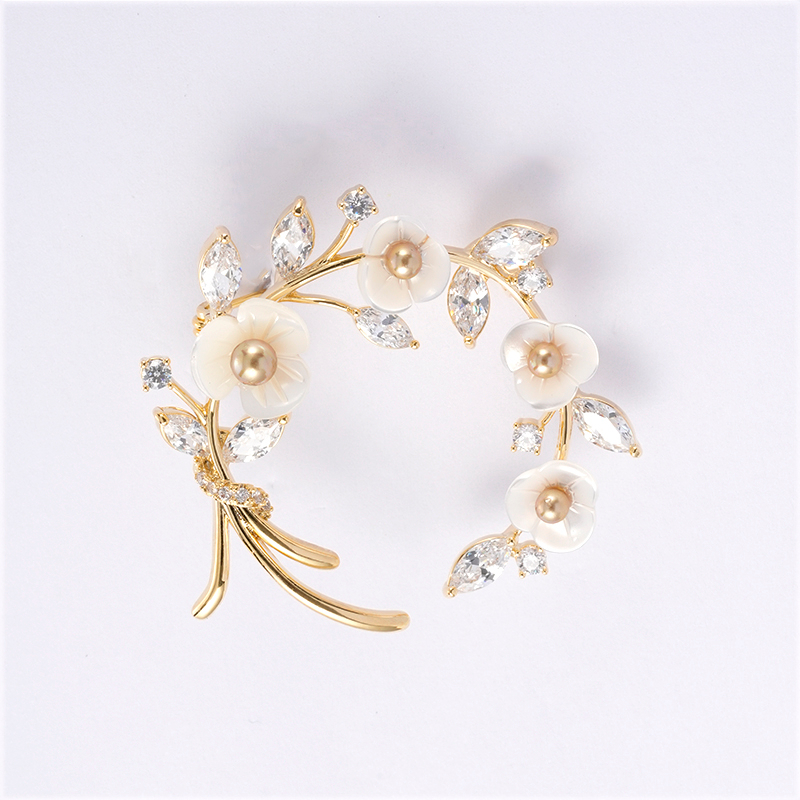 Wholesale Wreath Brooch $5.3-5.8