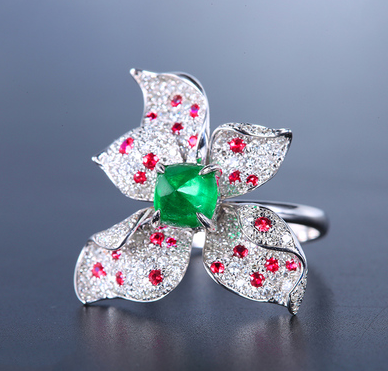 Emerald Gemstone Ring With Inset Drill and Ruby RTB129