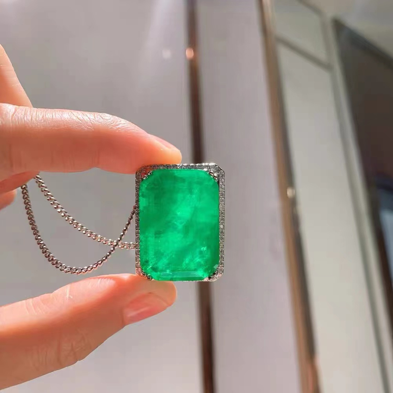 Inset Drill Green Big Pendant Necklace NTB007