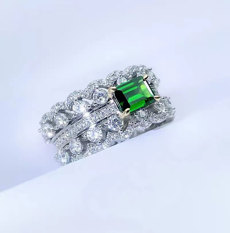 Double Row Emerald Gemstone Inset Drill Ring RTB065