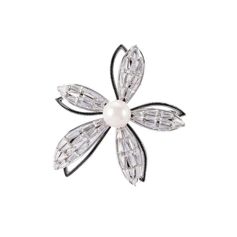 Floral Brooch Pearl Decorated $7.0-7.5